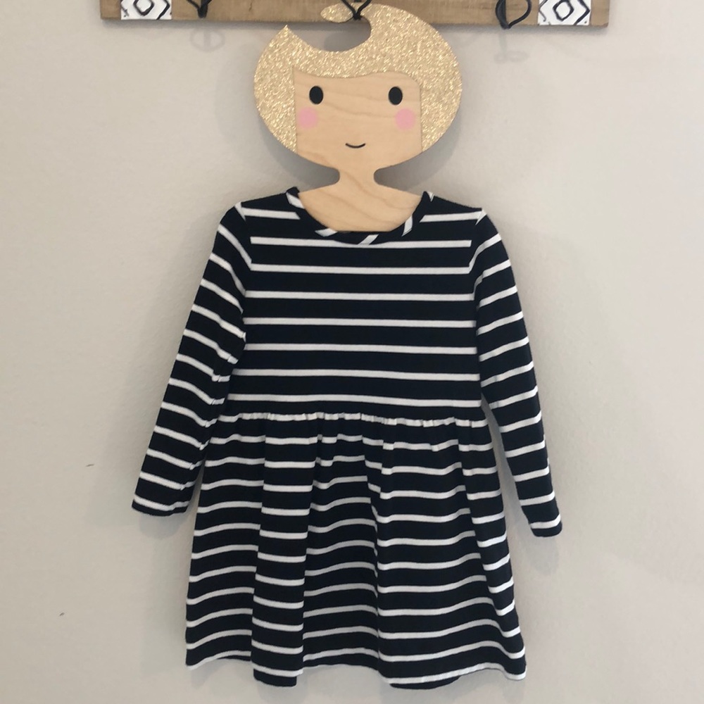 VGUC 3T (90) Hanna Andersson B&W Striped Dress!